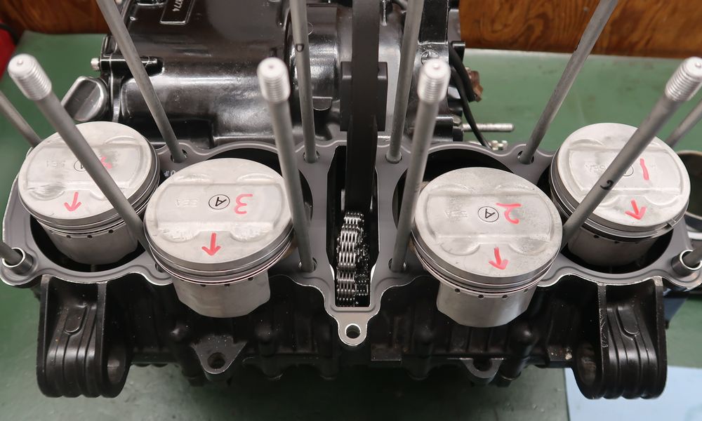 XJR1300エンジン P501E シリンダー ピストン クランクケース ベースに是非RP03J